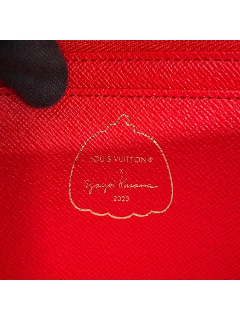 Louis Vuitton Wallet Monogram Painted Dot LV YK Portefeuille Sarah Yayoi Kusama